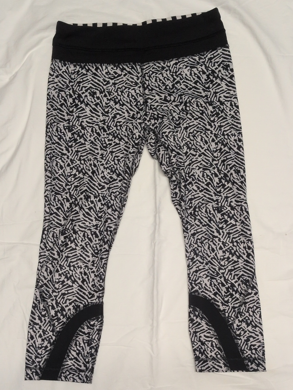 lululemon athletica Black & White Printed Girls' Leggings